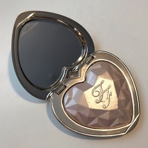 Too Faced Love Light in Blinded by the Light